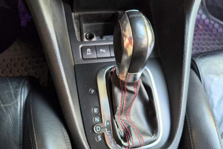 Used Volkswagen Golf GTI 2011 2.0 TSI GTI Gear Lever