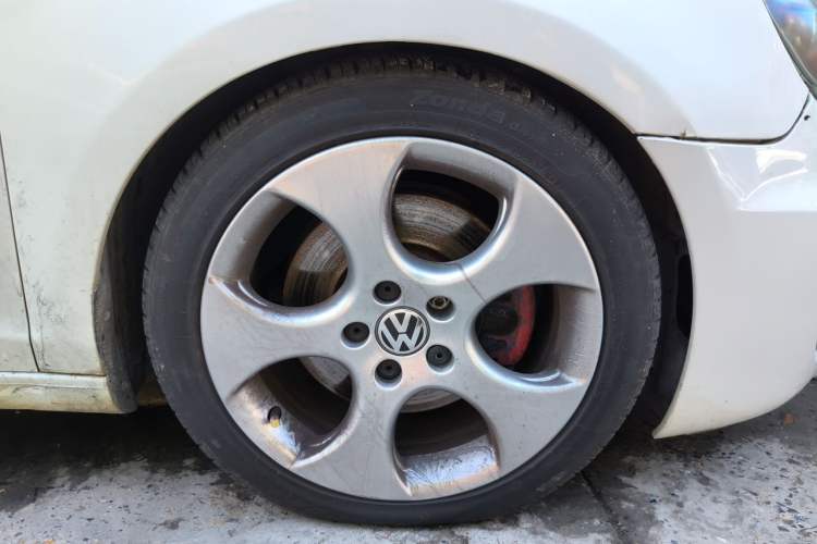 Used Volkswagen Golf GTI 2011 2.0 TSI GTI Right Front Wheel Hub