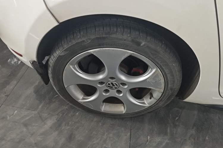Used Volkswagen Golf GTI 2011 2.0 TSI GTI Right Rear Wheel Hub