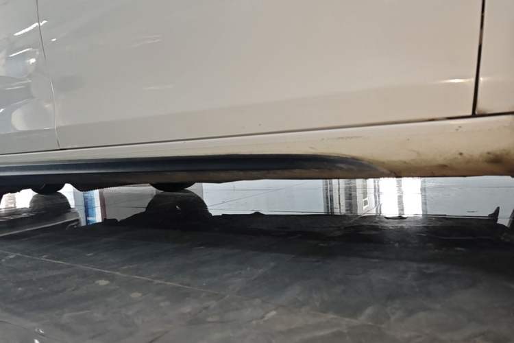 Used Volkswagen Golf GTI 2011 2.0 TSI GTI Right Side Sill
