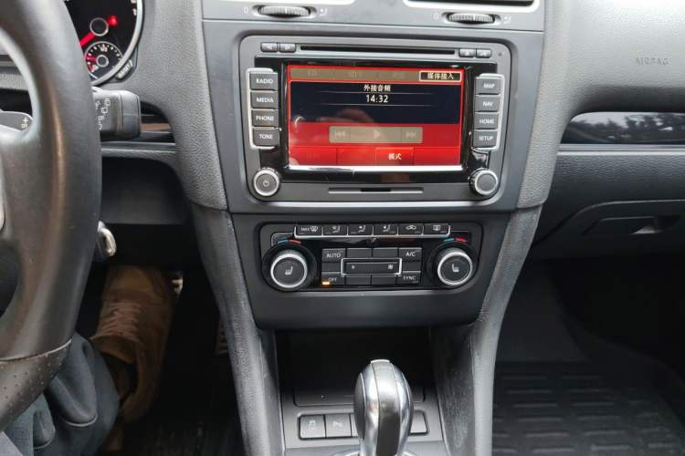 Used Volkswagen Golf GTI 2012 2.0 TSI GTI Audio And AC Panel