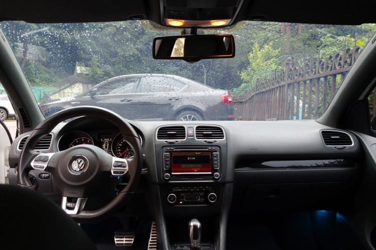 Used Volkswagen Golf GTI 2012 2.0 TSI GTI Center Console