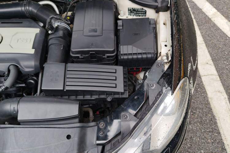 Used Volkswagen Golf GTI 2012 2.0 TSI GTI Engine Bay Left
