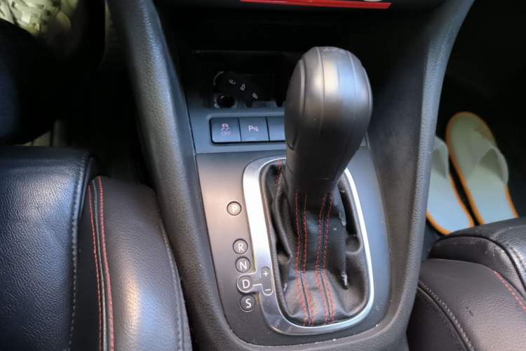 Used Volkswagen Golf GTI 2012 2.0 TSI GTI Gear Lever