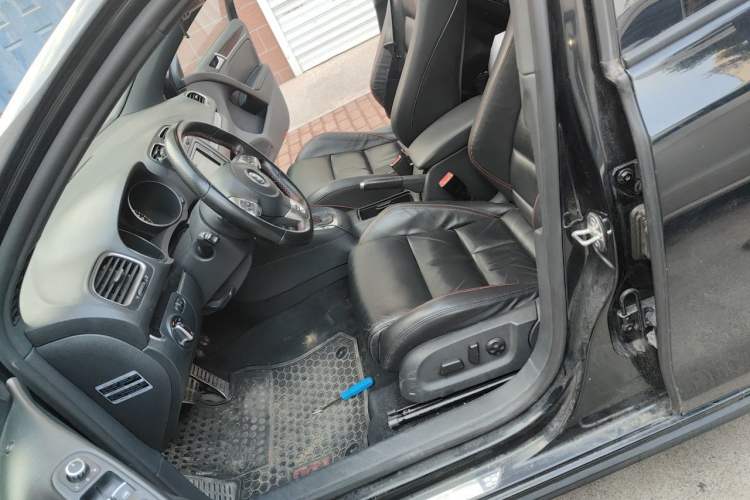 Used Volkswagen Golf GTI 2012 2.0 TSI GTI Left Front Seat