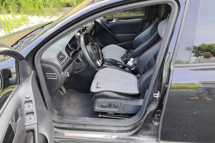 Used Volkswagen Golf GTI 2012 2.0 TSI GTI Left Front Seat