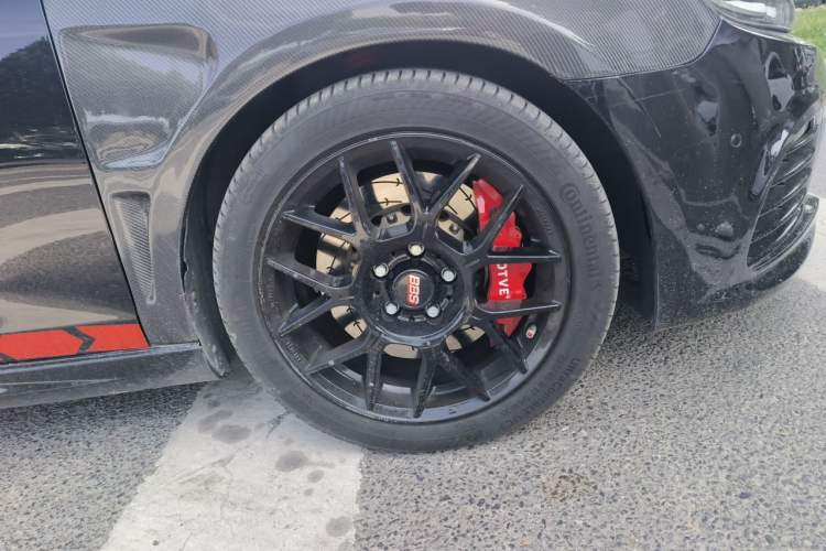 Used Volkswagen Golf GTI 2012 2.0 TSI GTI Right Front Wheel Hub