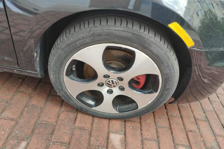 Used Volkswagen Golf GTI 2012 2.0 TSI GTI Right Front Wheel Hub