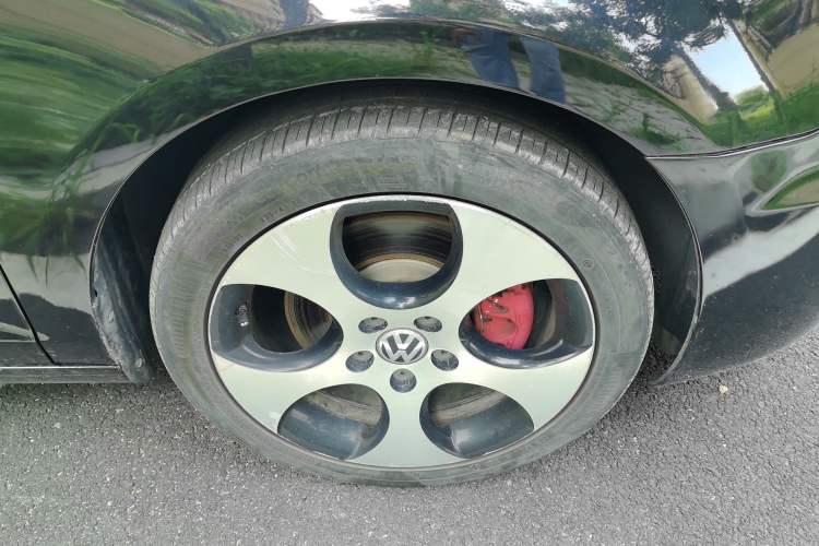 Used Volkswagen Golf GTI 2012 2.0 TSI GTI Right Front Wheel Hub