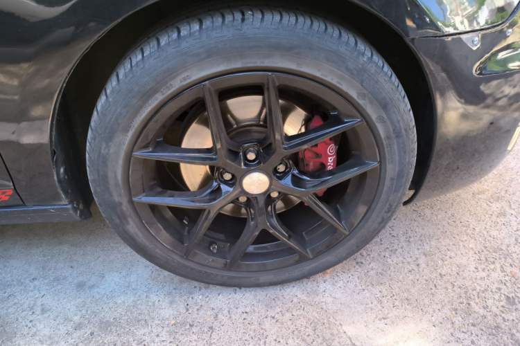 Used Volkswagen Golf GTI 2012 2.0 TSI GTI Right Front Wheel Hub