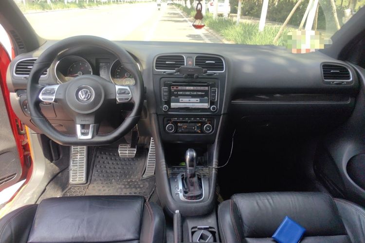 Used Volkswagen Golf GTI 2012 2.0 TSI GTI Center Console