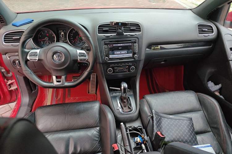 Used Volkswagen Golf GTI 2012 2.0 TSI GTI Center Console