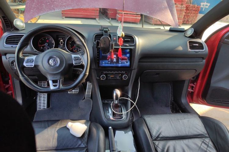 Used Volkswagen Golf GTI 2012 2.0 TSI GTI Center Console