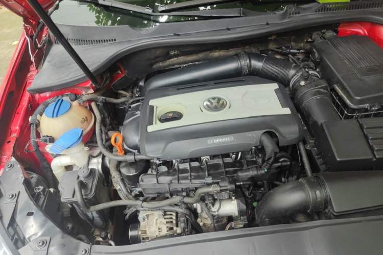 Used Volkswagen Golf GTI 2012 2.0 TSI GTI Engine Bay Right
