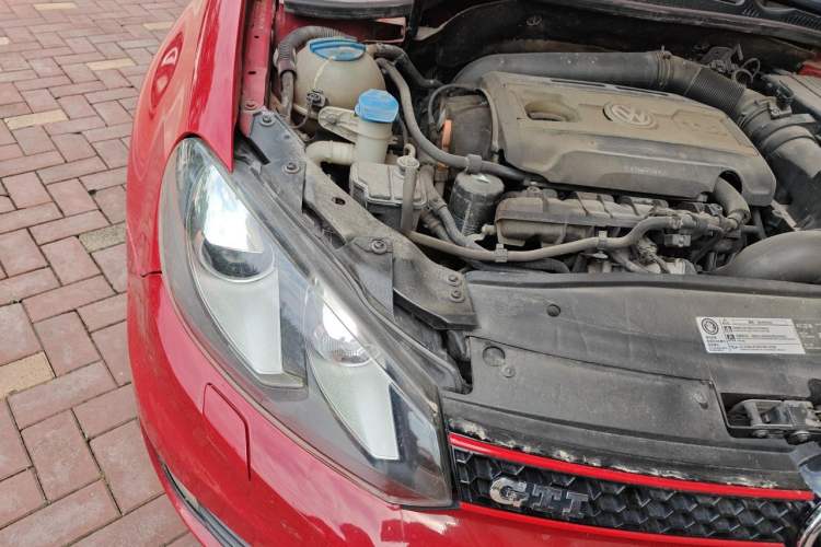 Used Volkswagen Golf GTI 2012 2.0 TSI GTI Engine Bay Right