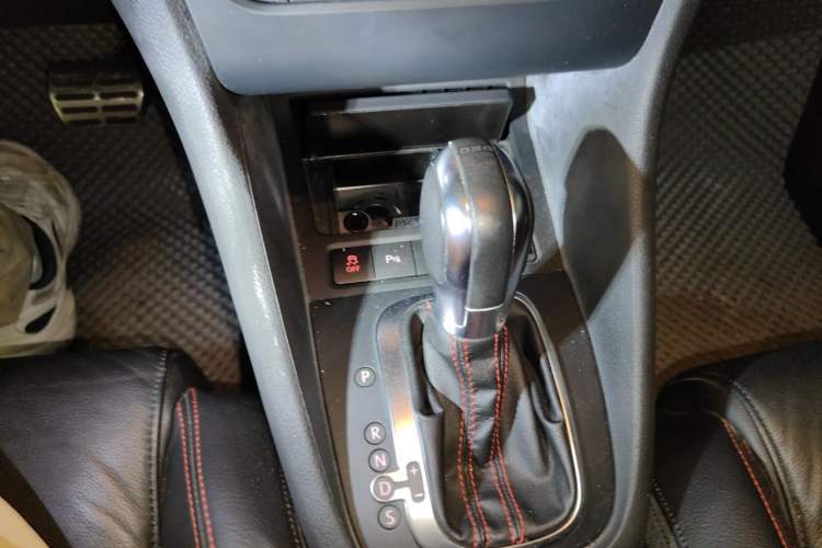Used Volkswagen Golf GTI 2012 2.0 TSI GTI Gear Lever