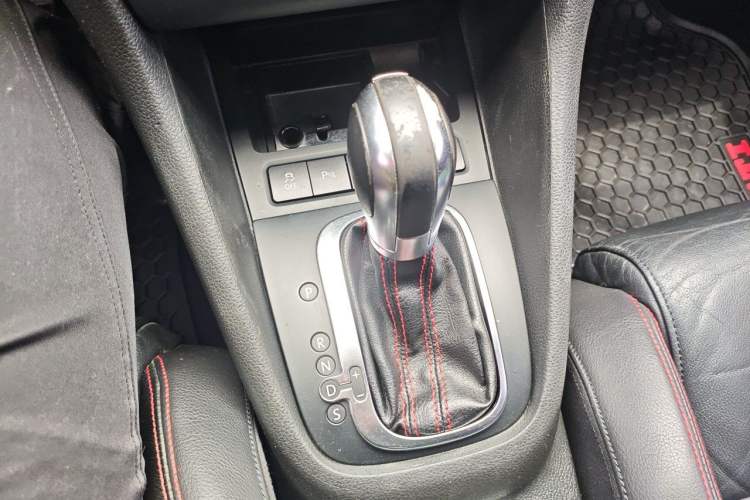 Used Volkswagen Golf GTI 2012 2.0 TSI GTI Gear Lever