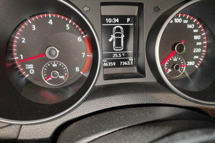 Used Volkswagen Golf GTI 2012 2.0 TSI GTI Odometer Close Up
