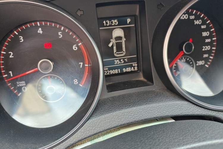 Used Volkswagen Golf GTI 2012 2.0 TSI GTI Odometer Close Up