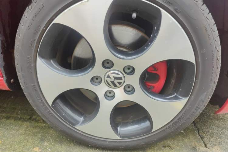 Used Volkswagen Golf GTI 2012 2.0 TSI GTI Right Front Wheel Hub