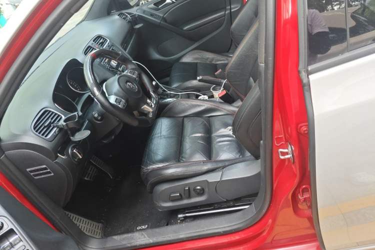 Used Volkswagen Golf GTI 2012 2.0 TSI GTI Left Front Seat