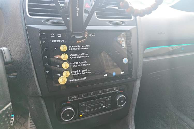 Used Volkswagen Golf GTI 2012 2.0 TSI GTI Audio And AC Panel