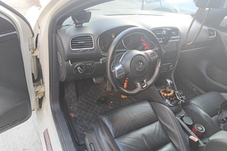 Used Volkswagen Golf GTI 2012 2.0 TSI GTI Center Console