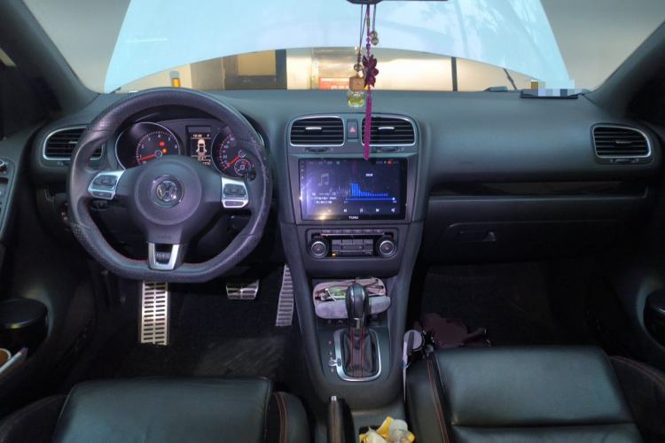 Used Volkswagen Golf GTI 2012 2.0 TSI GTI Center Console