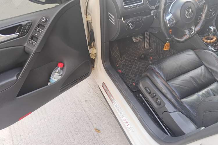 Used Volkswagen Golf GTI 2012 2.0 TSI GTI Driver Seat