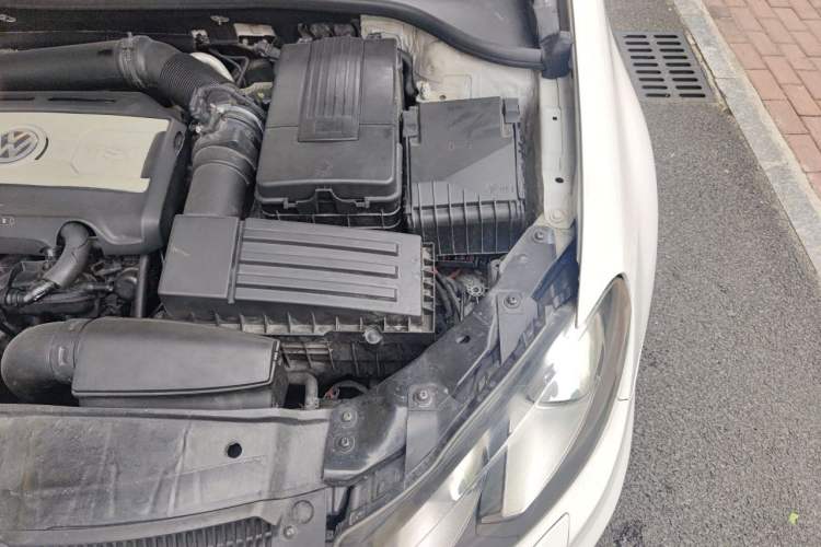 Used Volkswagen Golf GTI 2012 2.0 TSI GTI Engine Bay Left