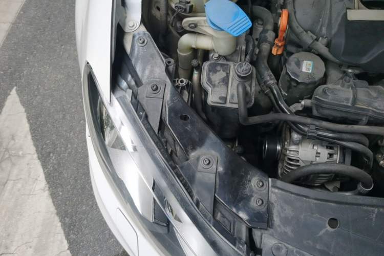 Used Volkswagen Golf GTI 2012 2.0 TSI GTI Engine Bay Right