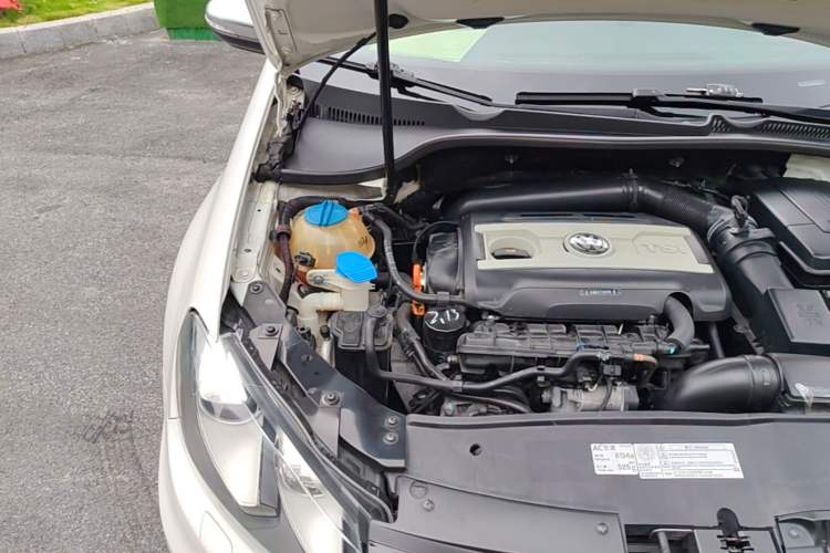Used Volkswagen Golf GTI 2012 2.0 TSI GTI Engine Bay Right