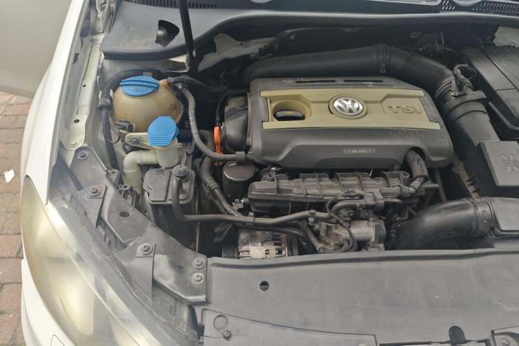 Used Volkswagen Golf GTI 2012 2.0 TSI GTI Engine Bay Right
