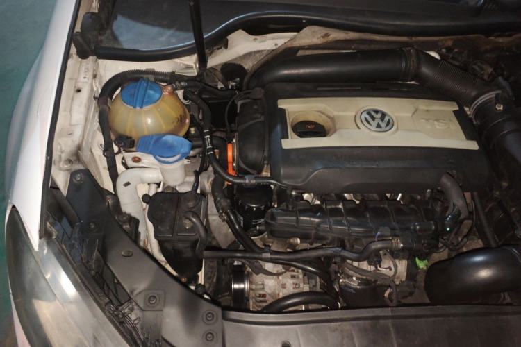 Used Volkswagen Golf GTI 2012 2.0 TSI GTI Engine Bay Right