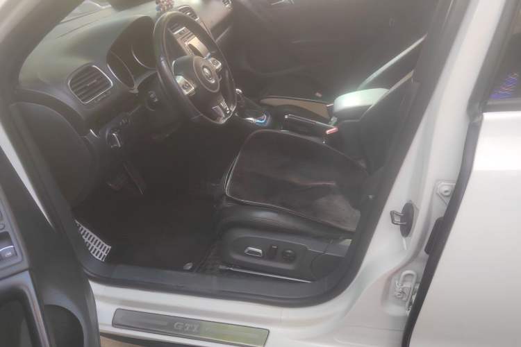 Used Volkswagen Golf GTI 2012 2.0 TSI GTI Left Front Seat