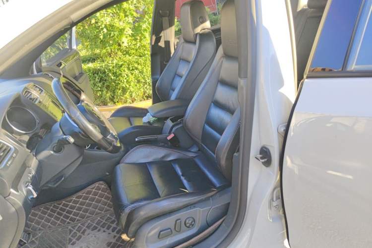 Used Volkswagen Golf GTI 2012 2.0 TSI GTI Left Front Seat