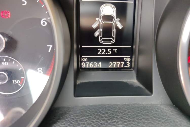 Used Volkswagen Golf GTI 2012 2.0 TSI GTI Odometer Close Up