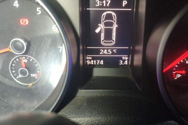 Used Volkswagen Golf GTI 2012 2.0 TSI GTI Odometer Close Up
