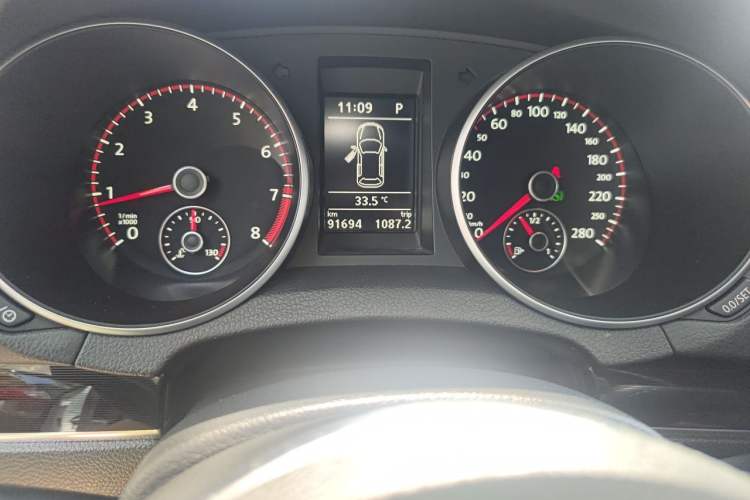 Used Volkswagen Golf GTI 2012 2.0 TSI GTI Odometer Close Up