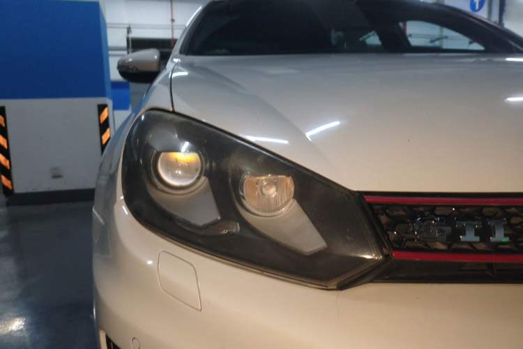 Used Volkswagen Golf GTI 2012 2.0 TSI GTI Right Front Headlight