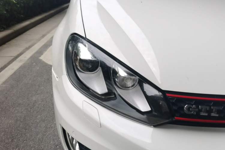 Used Volkswagen Golf GTI 2012 2.0 TSI GTI Right Front Headlight