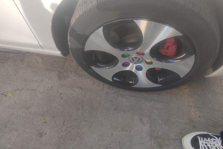 Used Volkswagen Golf GTI 2012 2.0 TSI GTI Right Front Wheel Hub