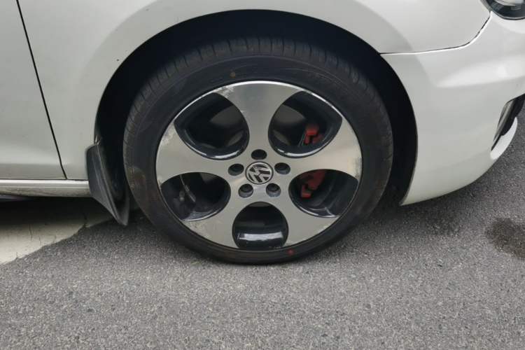 Used Volkswagen Golf GTI 2012 2.0 TSI GTI Right Front Wheel Hub