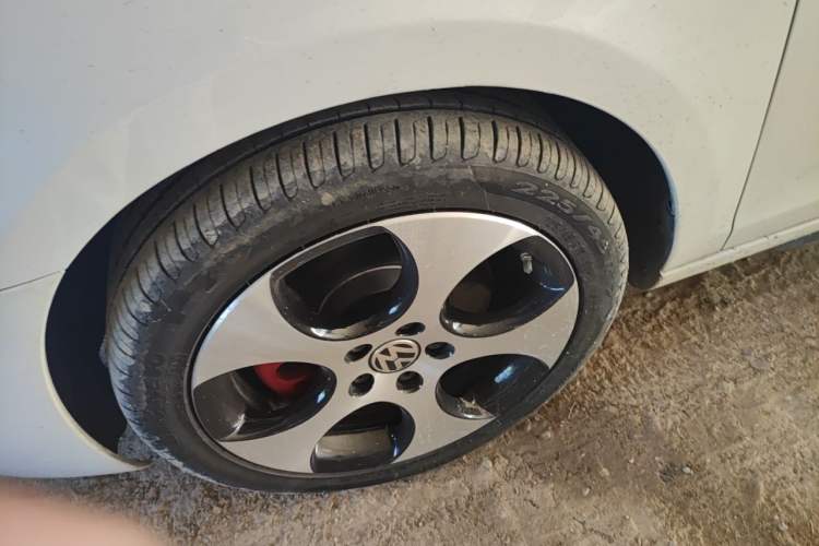 Used Volkswagen Golf GTI 2012 2.0 TSI GTI Right Front Wheel Hub