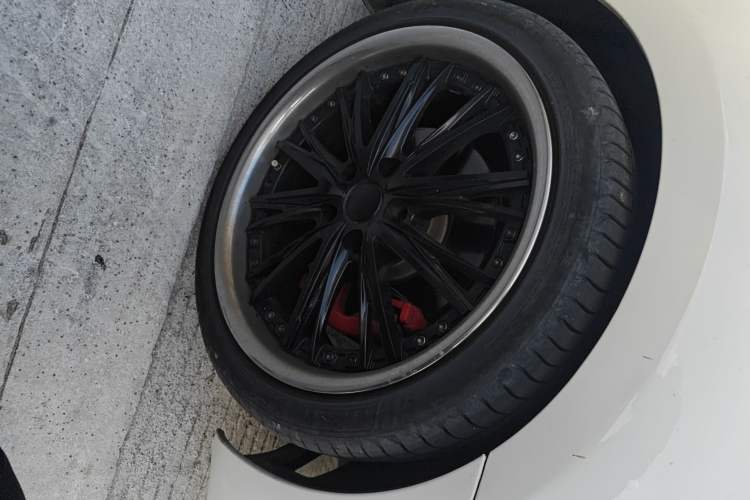 Used Volkswagen Golf GTI 2012 2.0 TSI GTI Right Front Wheel Hub