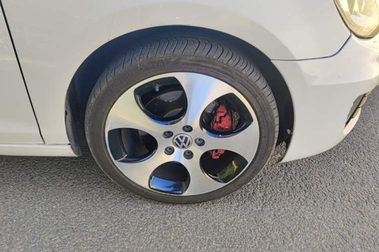 Used Volkswagen Golf GTI 2012 2.0 TSI GTI Right Front Wheel Hub