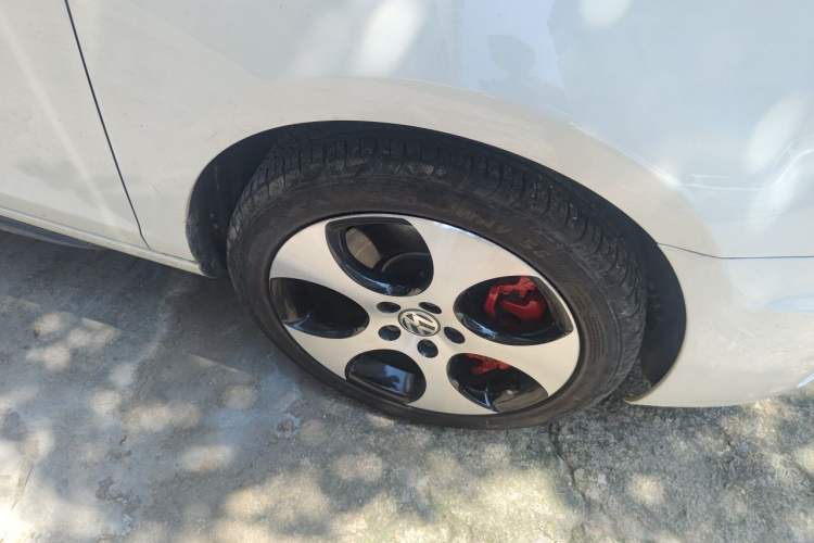 Used Volkswagen Golf GTI 2012 2.0 TSI GTI Right Front Wheel Hub