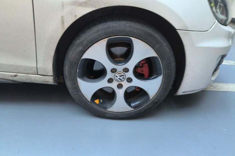 Used Volkswagen Golf GTI 2012 2.0 TSI GTI Right Front Wheel Hub