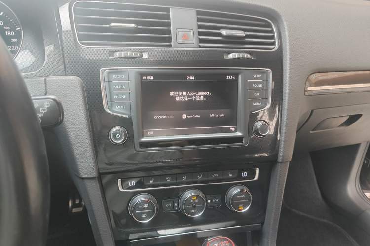 Used Volkswagen Golf GTI 2016 2.0 TSI GTI Audio And AC Panel