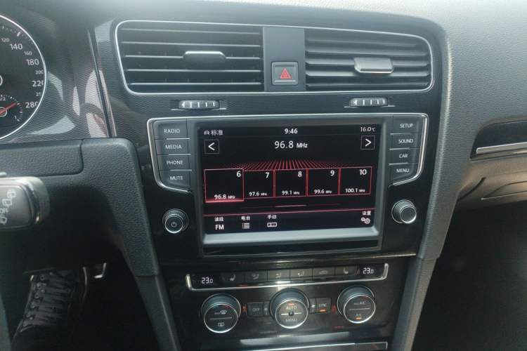 Used Volkswagen Golf GTI 2016 2.0 TSI GTI Audio And AC Panel